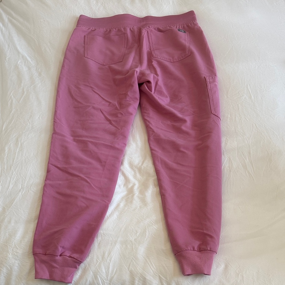 Figs Chalk Pink Women’s Zamora Jogger Medium - Picture 2 of 6